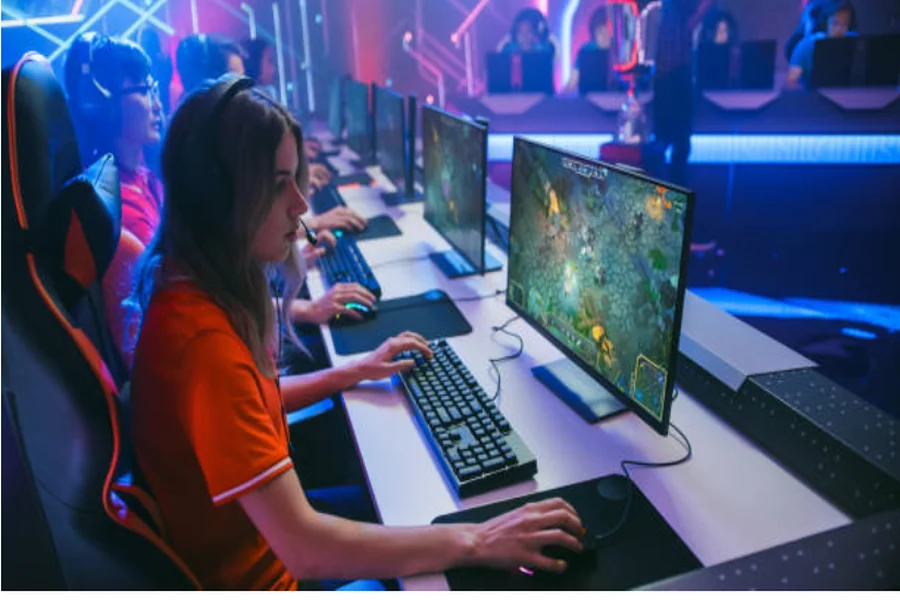 How First-Time Players Experience Online Gaming